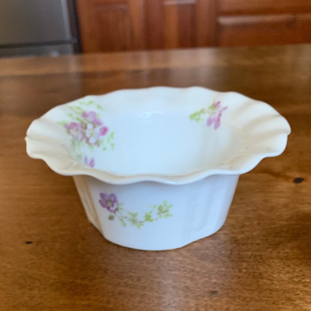 Limoges Antique Porcelain Dish - Picture 4 of 9